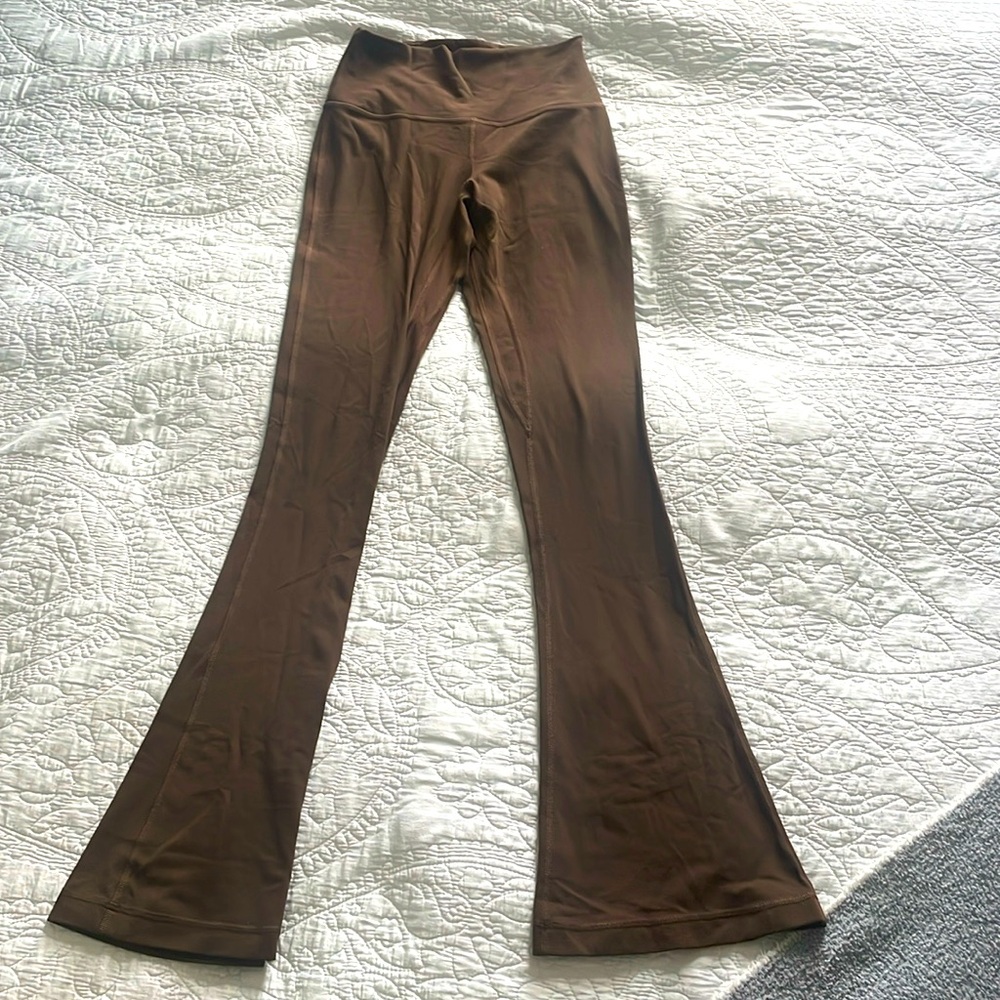 LuLulemon align mini flare